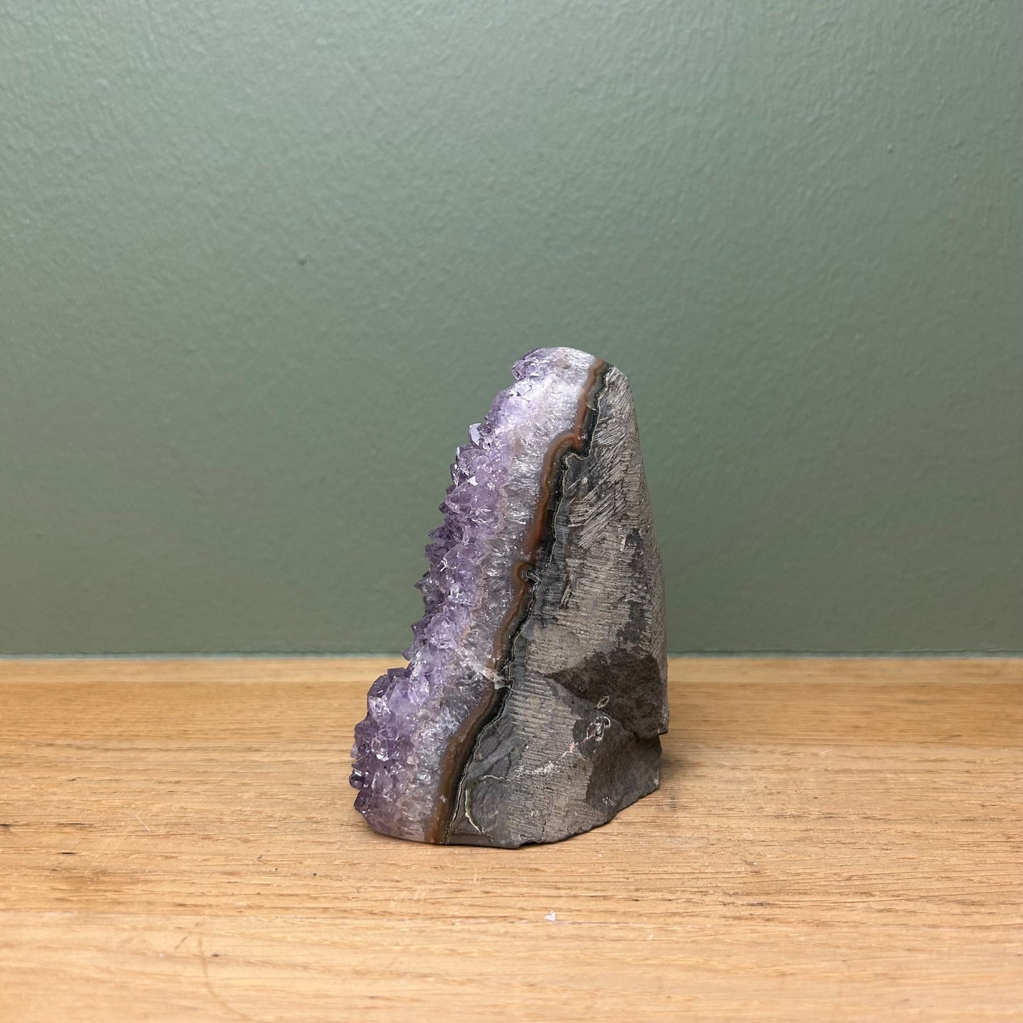 Amethist op Standvlak 02