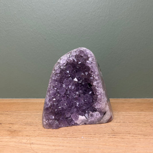 Amethist op Standvlak 01