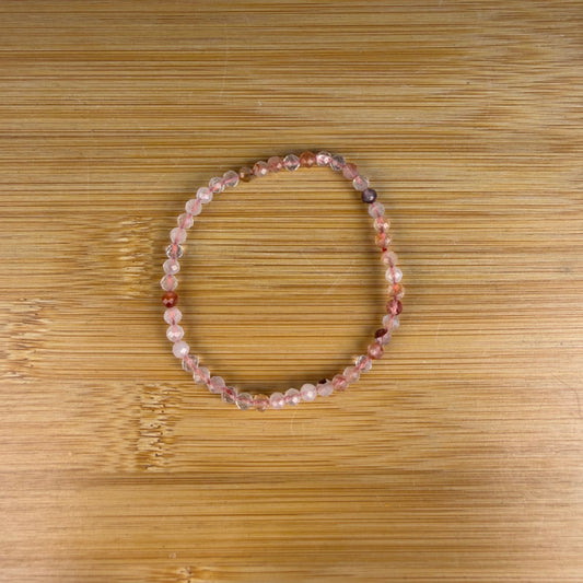 Red Healer Facet Armband